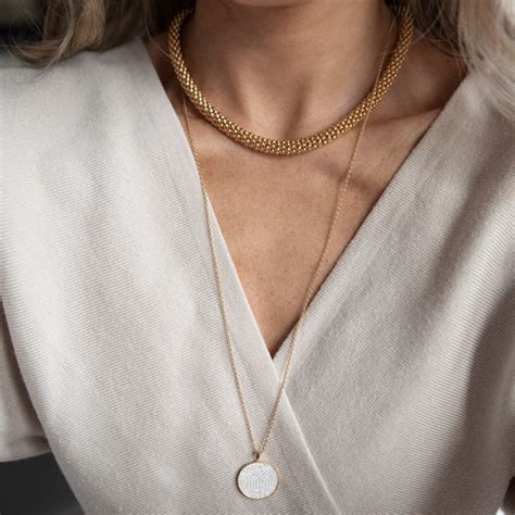 chloe necklace gold